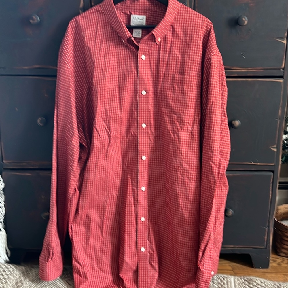 L.L. Bean Orange Casual Button Down Shirt Lightweight Cotton